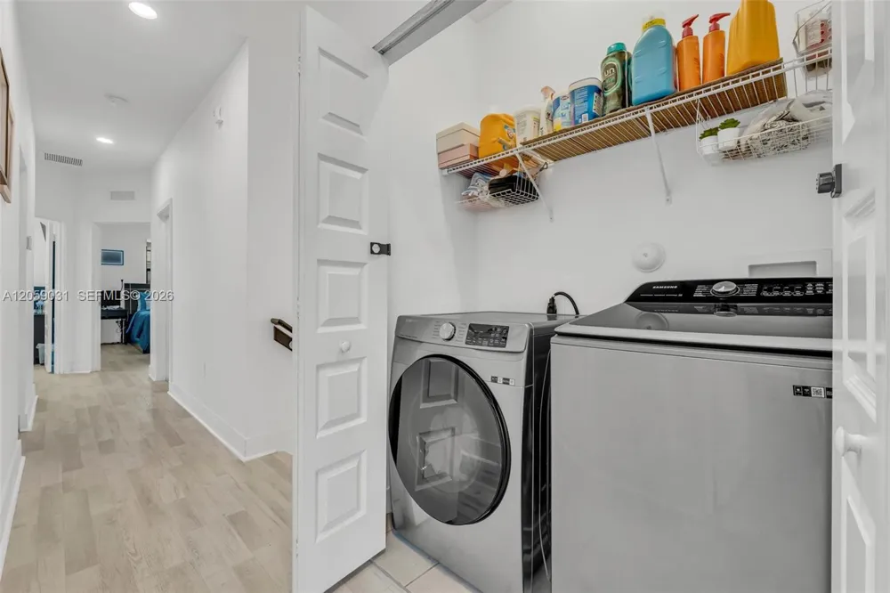 10533 NW 78th Ter Doral, FL 33178