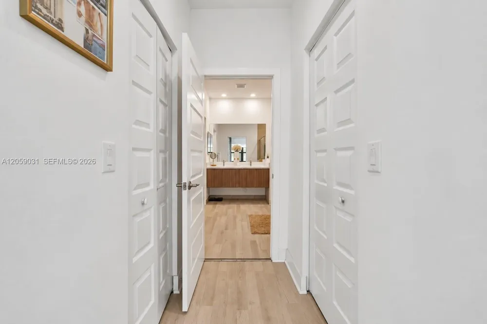 10533 NW 78th Ter Doral, FL 33178