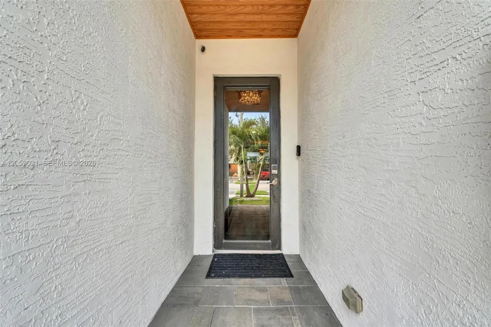 10533 NW 78th Ter Doral, FL 33178