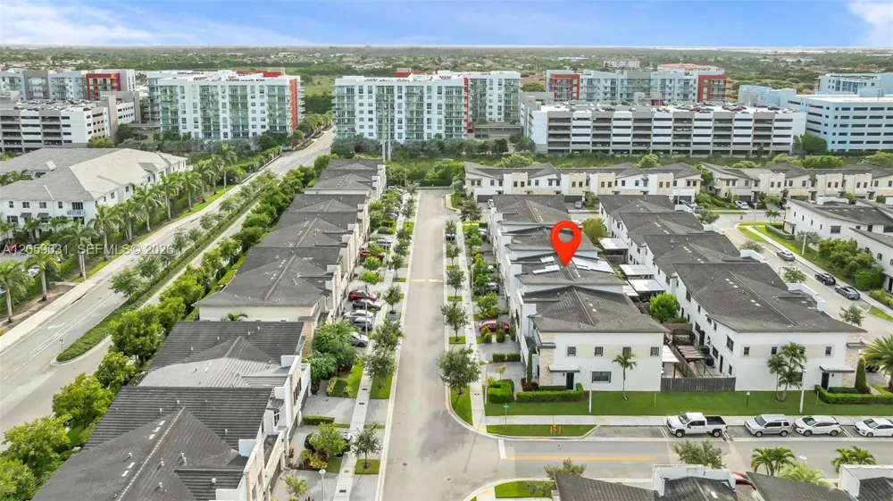 10533 NW 78th Ter Doral, FL 33178