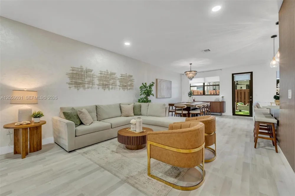 10533 NW 78th Ter Doral, FL 33178