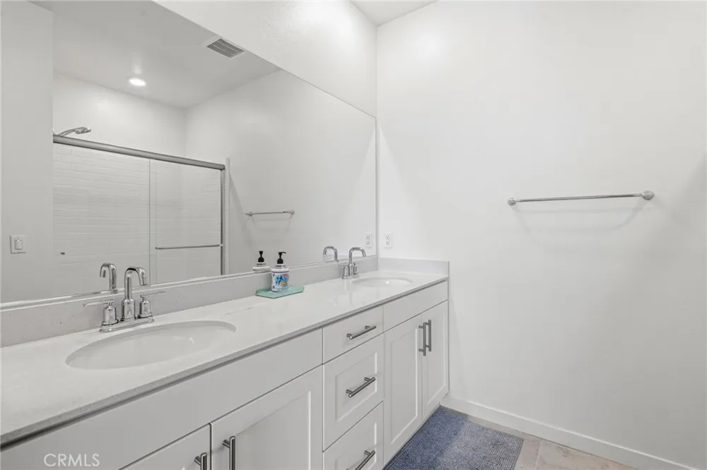 3560 E Peckham Paseo #1 Ontario, CA 91761