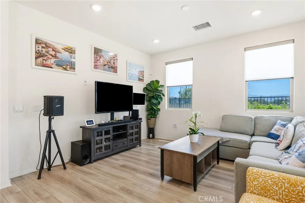 3560 E Peckham Paseo #1 Ontario, CA 91761
