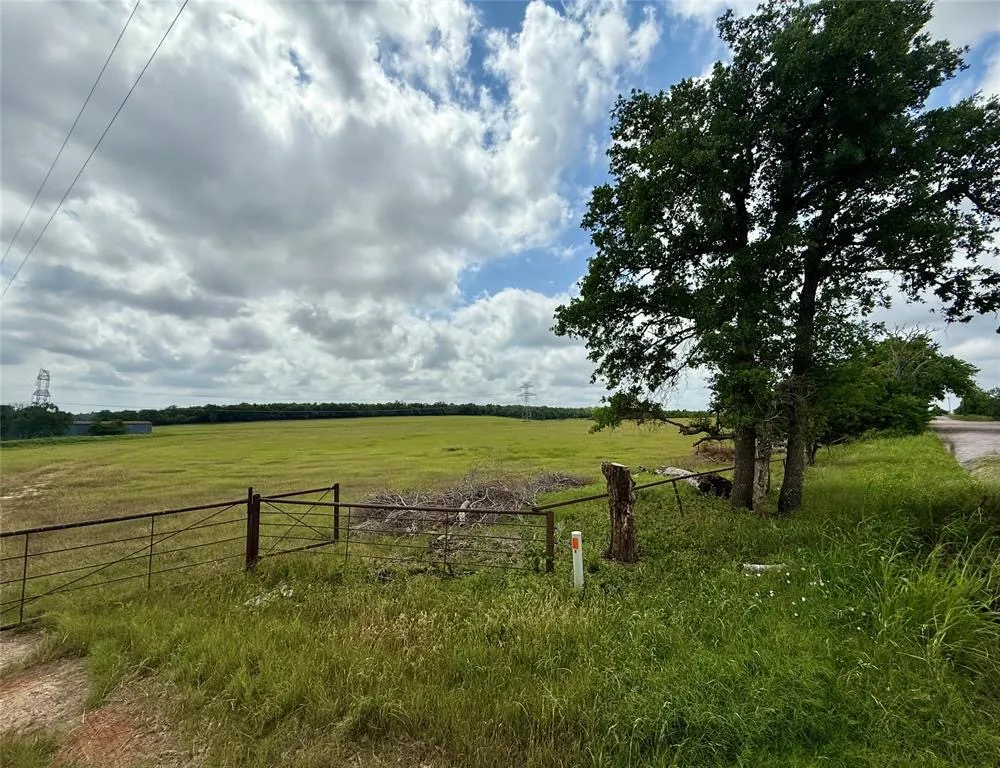 County Line Rd Elgin, TX 78621