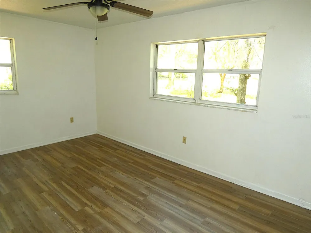 106 WILLARD AVENUE Fruitland Park, FL 34731