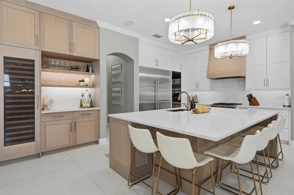 4618 AVENUE LONGCHAMPS Lutz, FL 33558