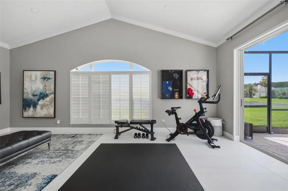 4618 AVENUE LONGCHAMPS Lutz, FL 33558