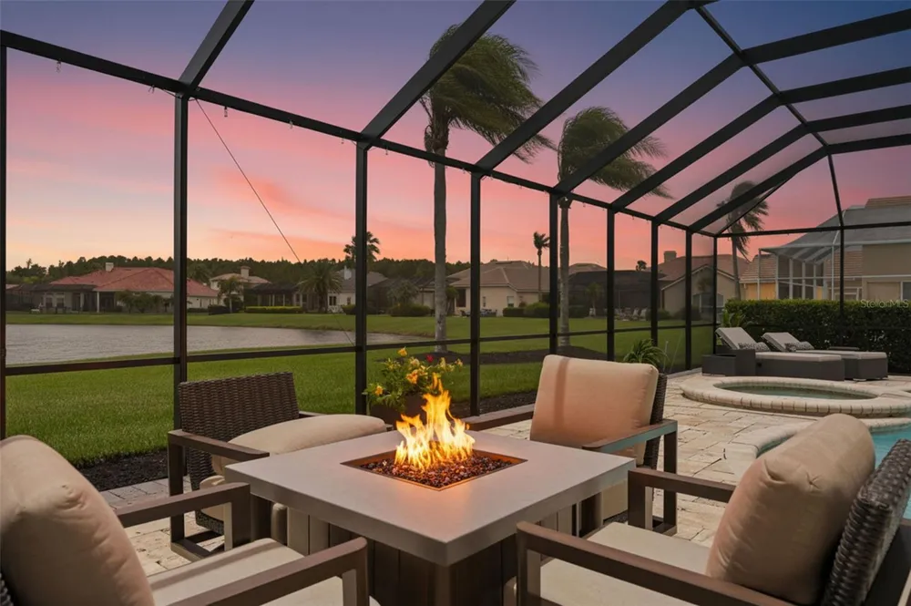 4618 AVENUE LONGCHAMPS Lutz, FL 33558