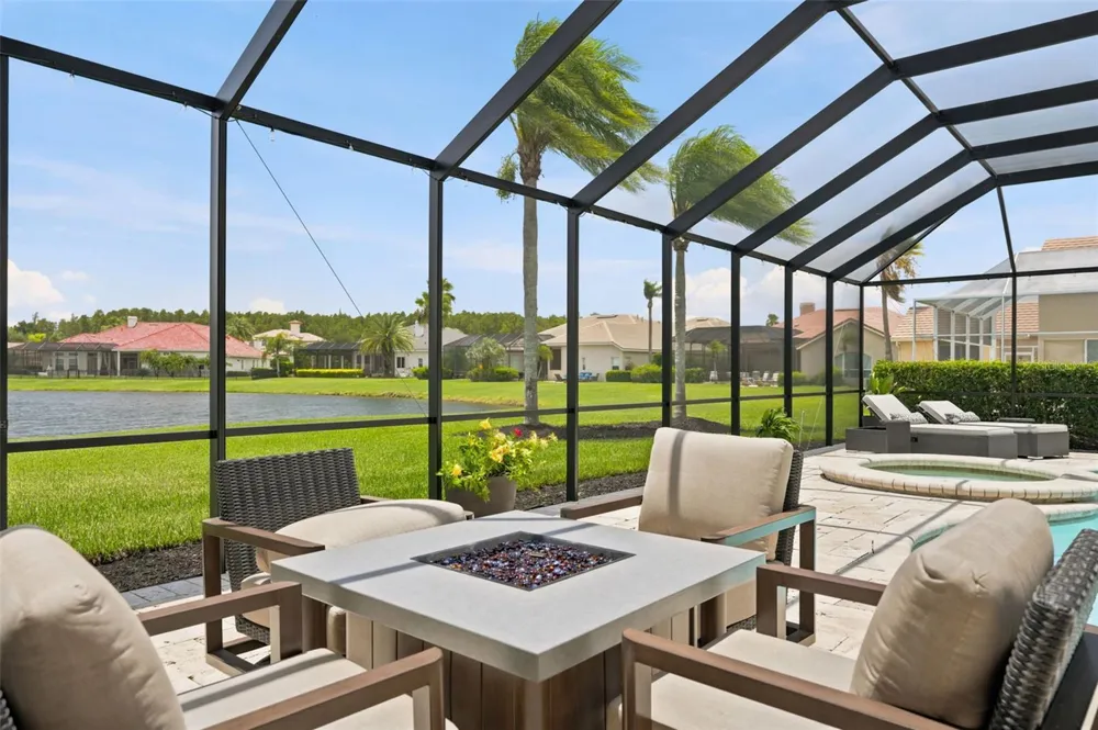 4618 AVENUE LONGCHAMPS Lutz, FL 33558