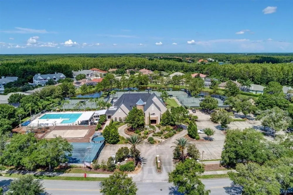 4618 AVENUE LONGCHAMPS Lutz, FL 33558
