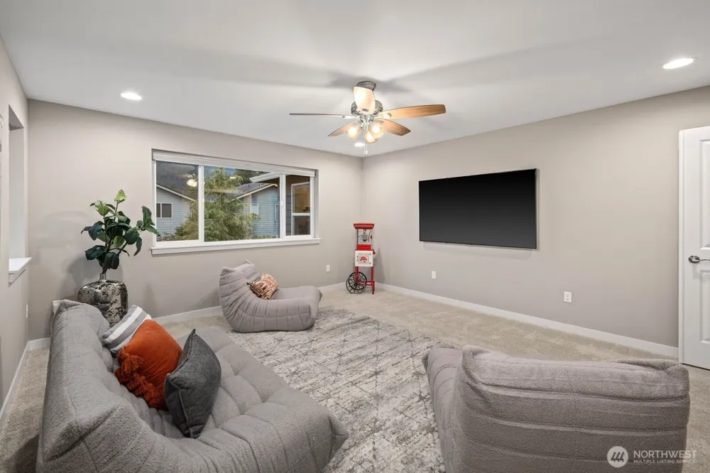 356 Vaughan Boulevard NE North Bend, WA 98045