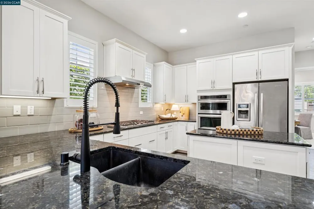 28 Wild Plum Way Orinda, CA 94563