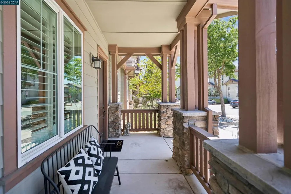 28 Wild Plum Way Orinda, CA 94563