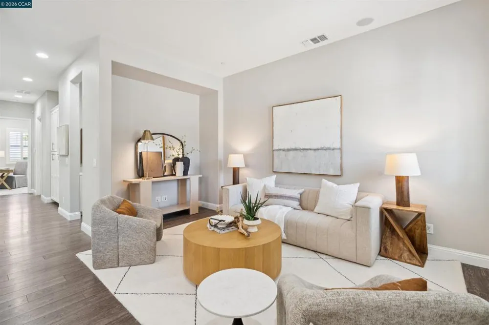 28 Wild Plum Way Orinda, CA 94563