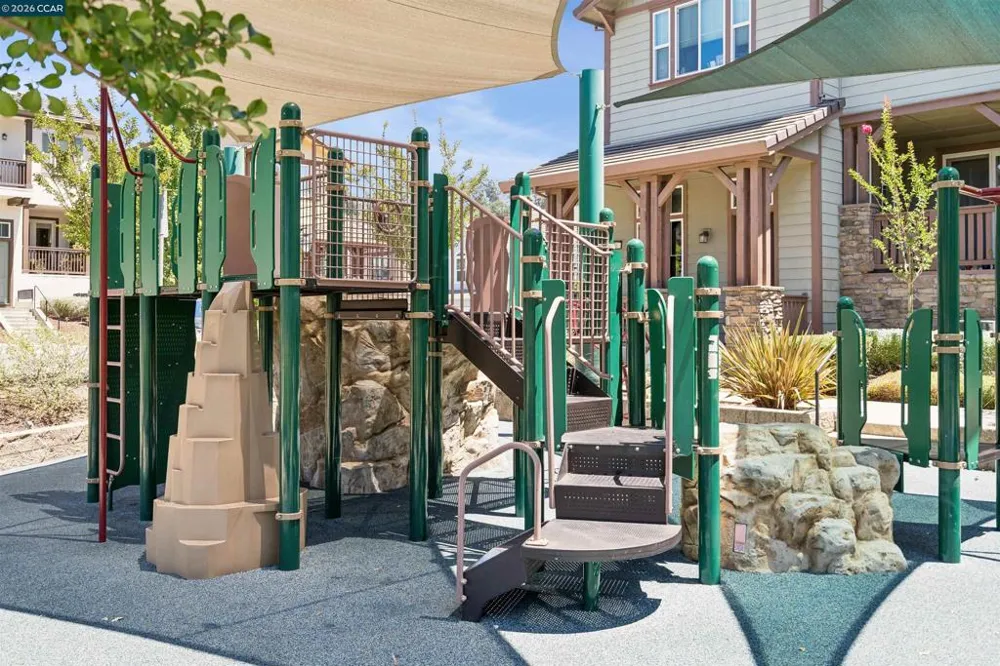 28 Wild Plum Way Orinda, CA 94563