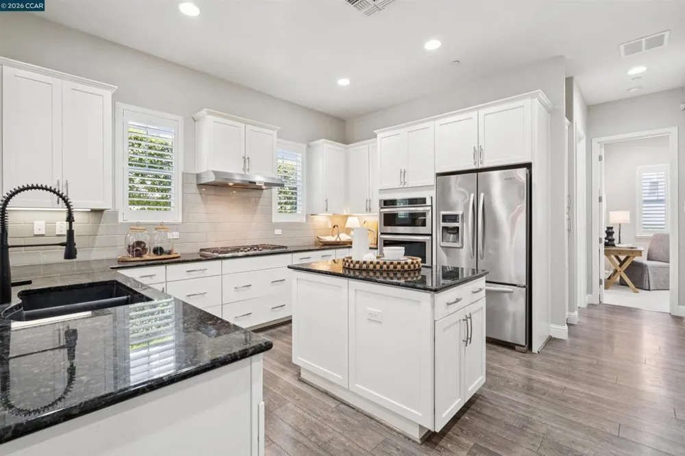 28 Wild Plum Way Orinda, CA 94563