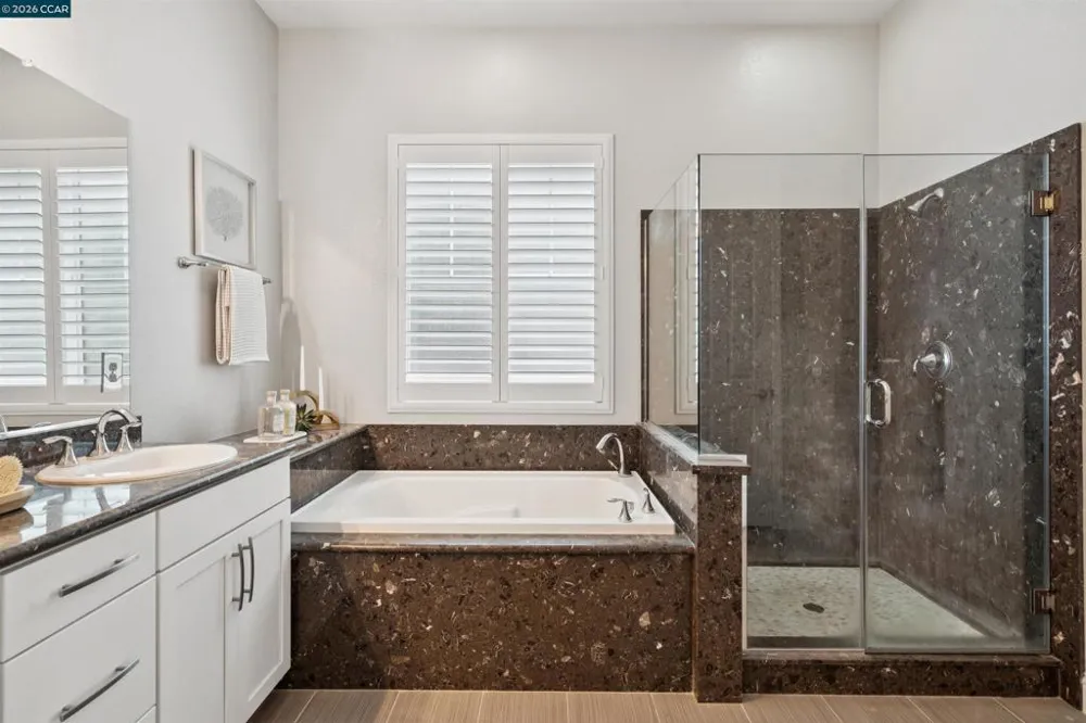 28 Wild Plum Way Orinda, CA 94563