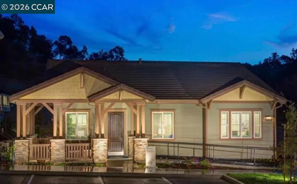 28 Wild Plum Way Orinda, CA 94563