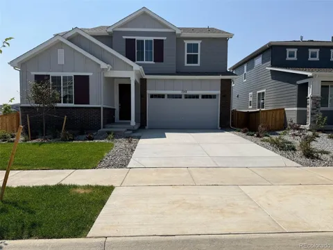 1352 Loraine Circle S