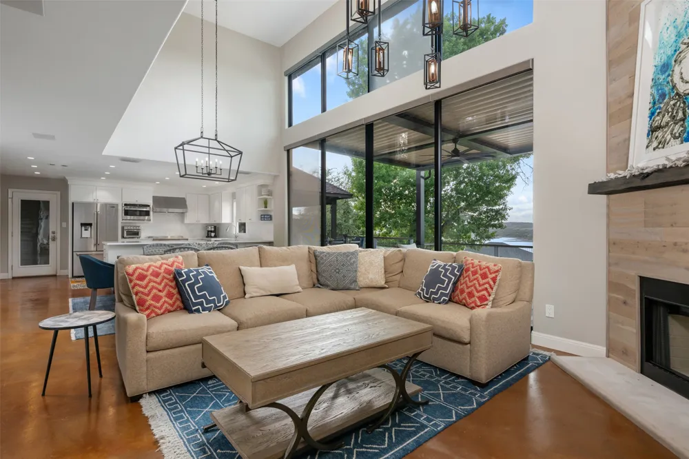 18944 Peckham Drive Lago Vista, TX 78645