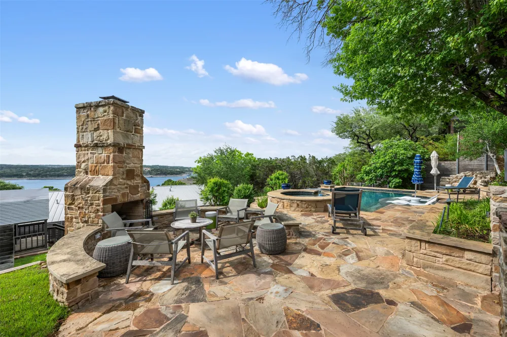 18944 Peckham Drive Lago Vista, TX 78645