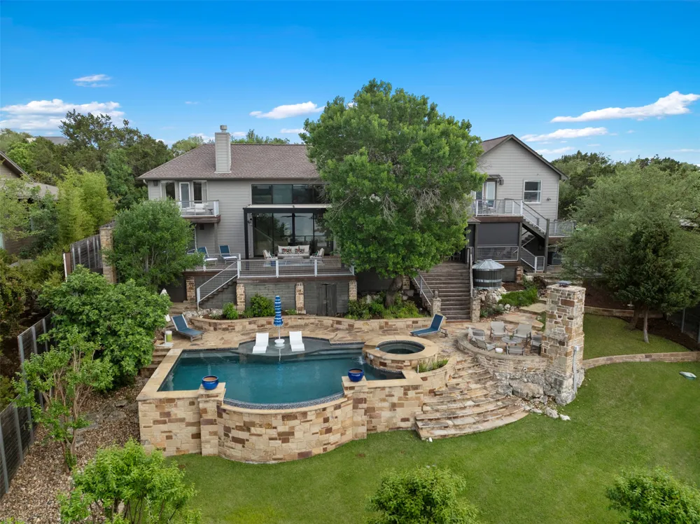 18944 Peckham Drive Lago Vista, TX 78645
