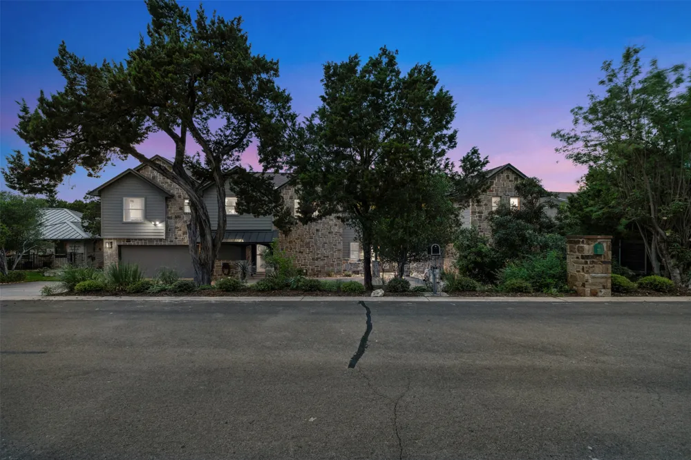 18944 Peckham Drive Lago Vista, TX 78645