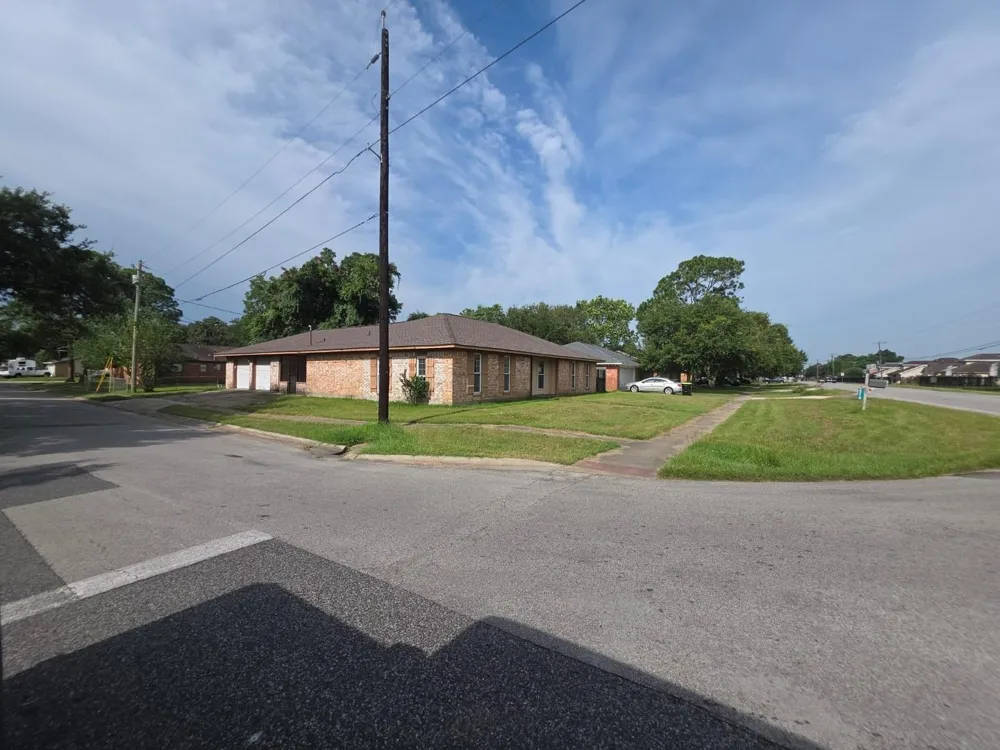 2218 Hamman Road Bay City, TX 77414