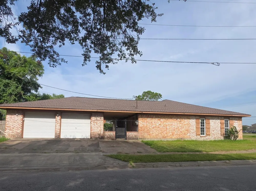 2218 Hamman Road Bay City, TX 77414