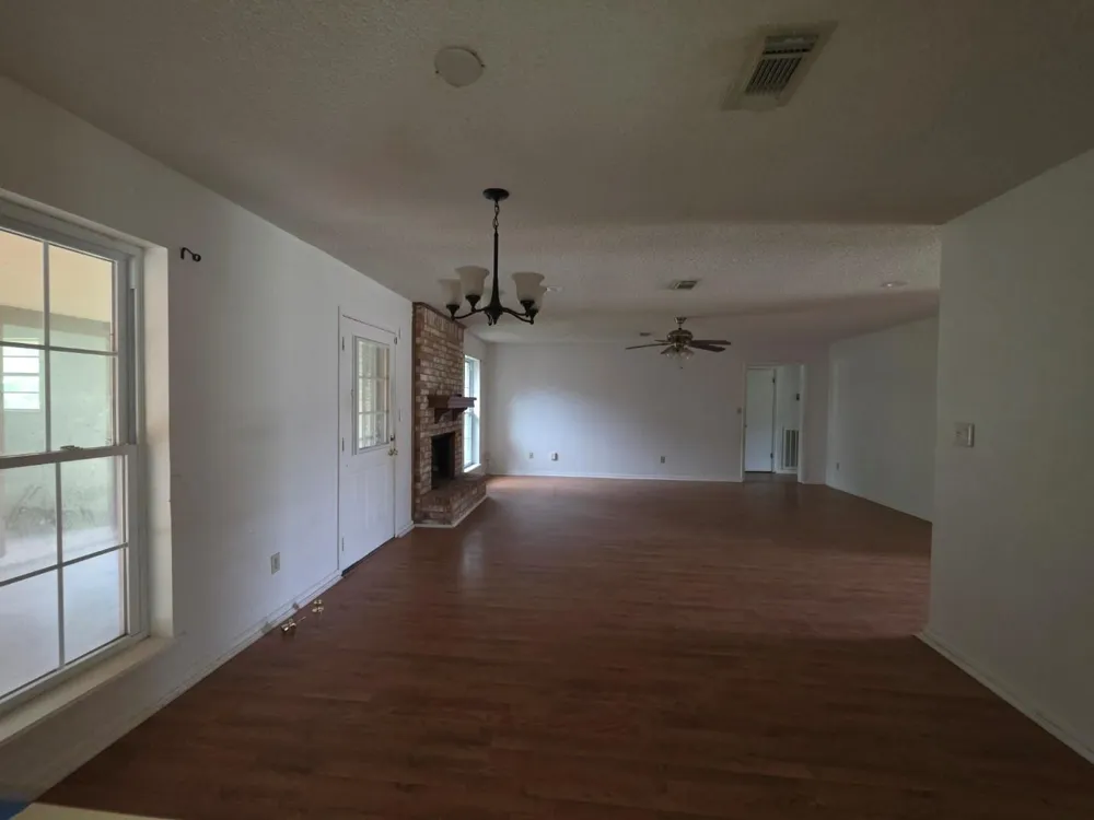 2218 Hamman Road Bay City, TX 77414