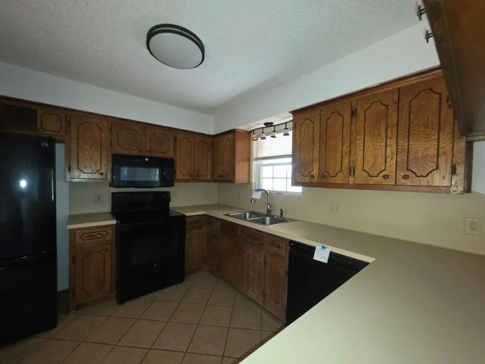 2218 Hamman Road Bay City, TX 77414