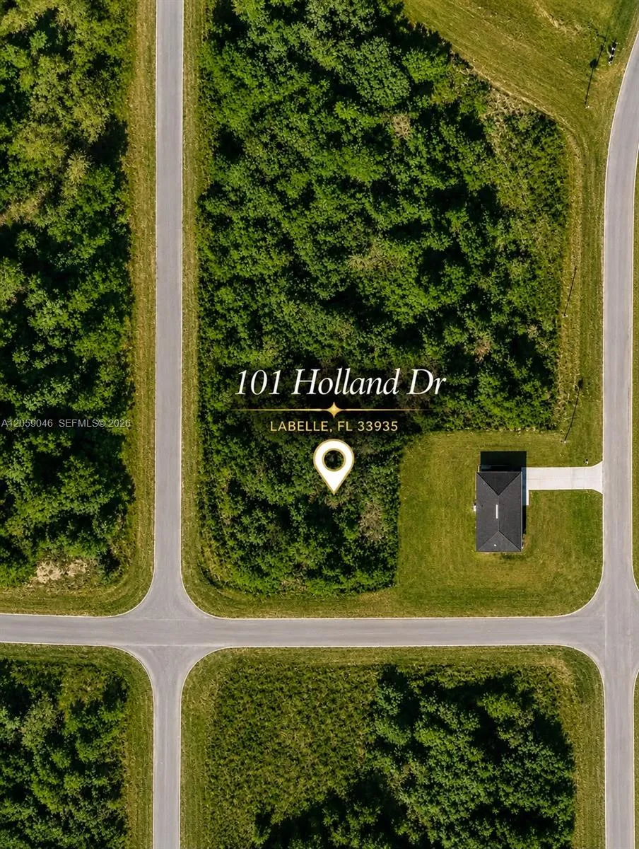 101 HOLLAND DR La Belle, FL 33935