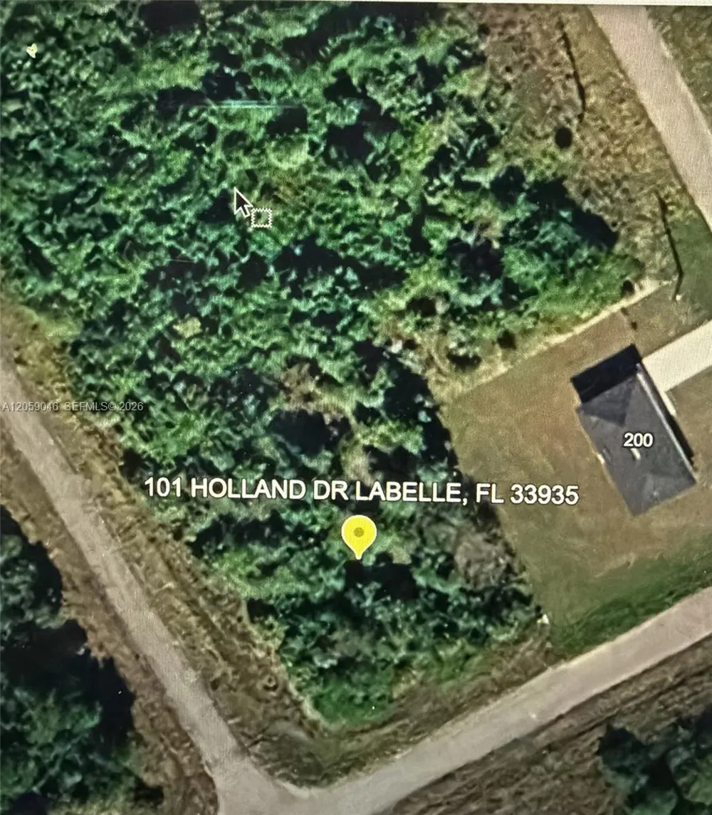 101 HOLLAND DR La Belle, FL 33935