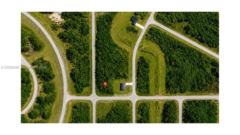 101 HOLLAND DR La Belle, FL 33935