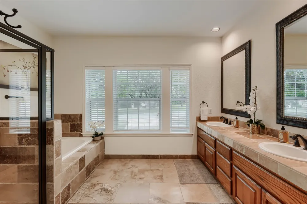 1918 Lakeway Boulevard Lakeway, TX 78734