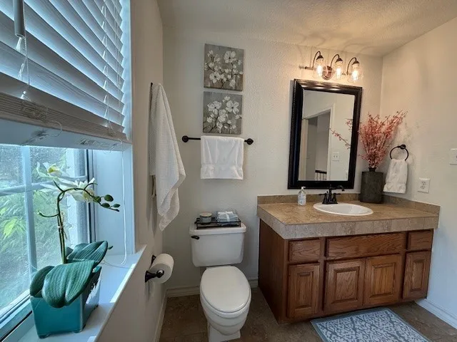 1918 Lakeway Boulevard Lakeway, TX 78734