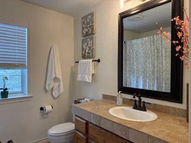 1918 Lakeway Boulevard Lakeway, TX 78734