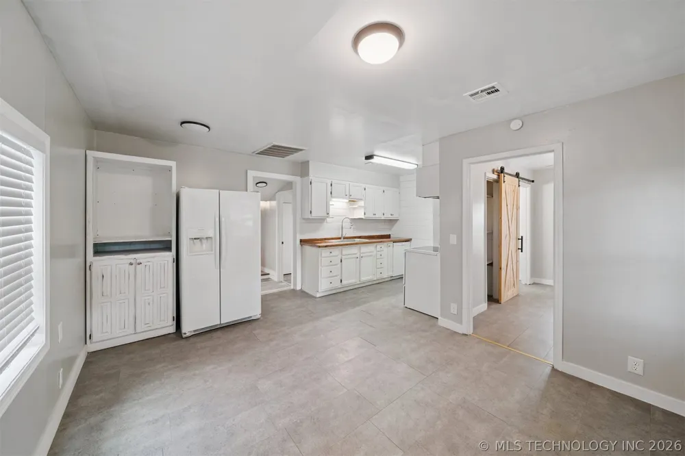 15 S Mayes Street Pryor, OK 74361