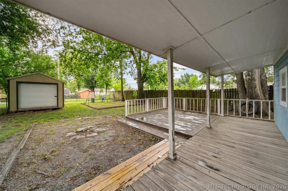 15 S Mayes Street Pryor, OK 74361