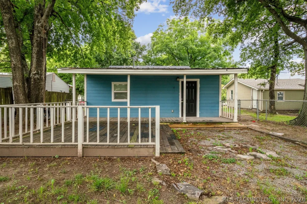 15 S Mayes Street Pryor, OK 74361