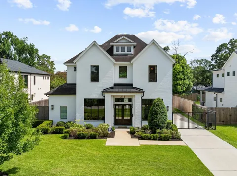 215 W 34th Street