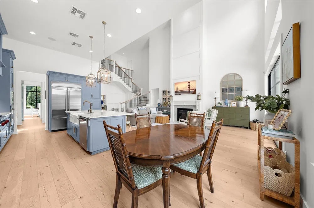 215 W 34th Street Houston, TX 77018