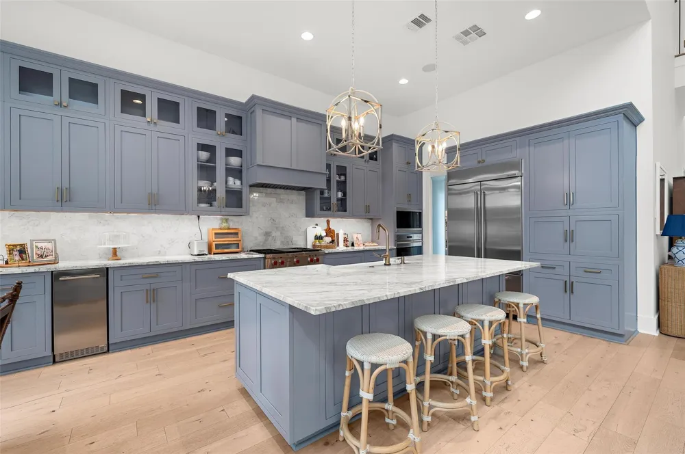 215 W 34th Street Houston, TX 77018