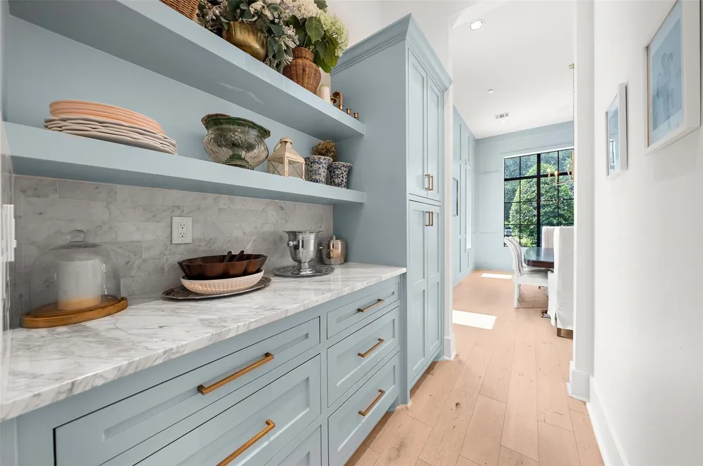 215 W 34th Street Houston, TX 77018