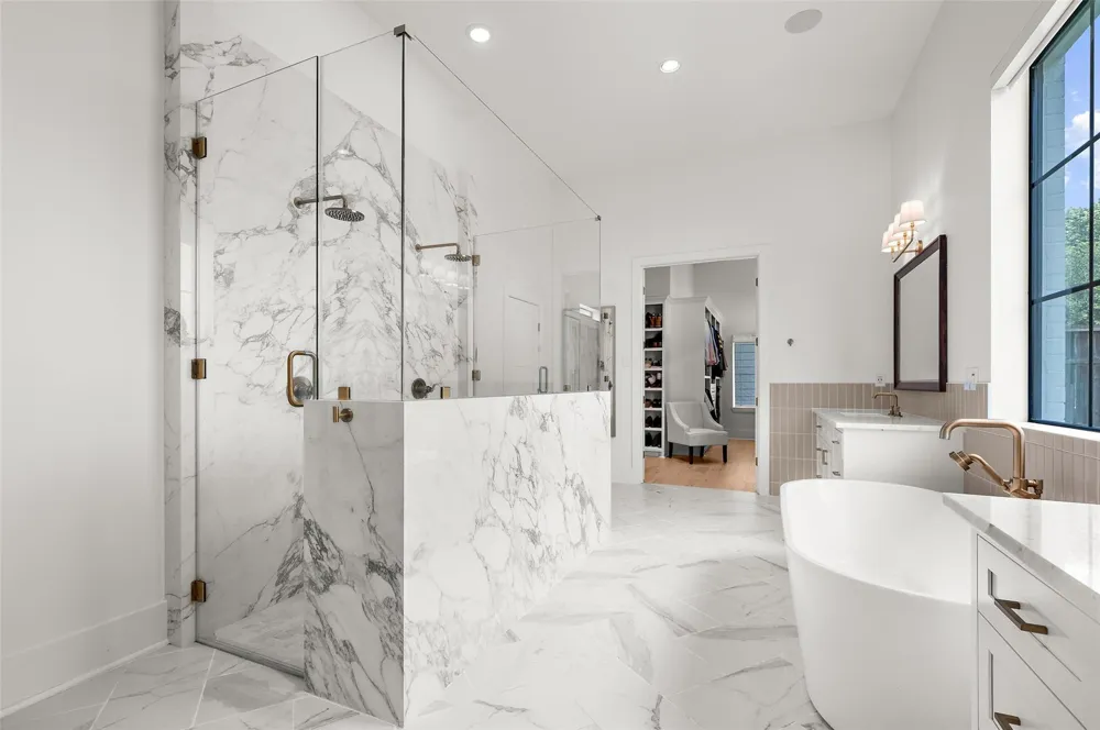 215 W 34th Street Houston, TX 77018