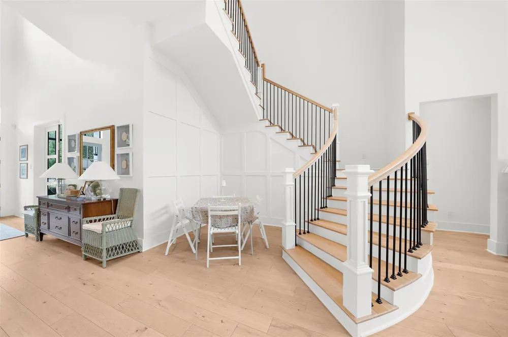 215 W 34th Street Houston, TX 77018