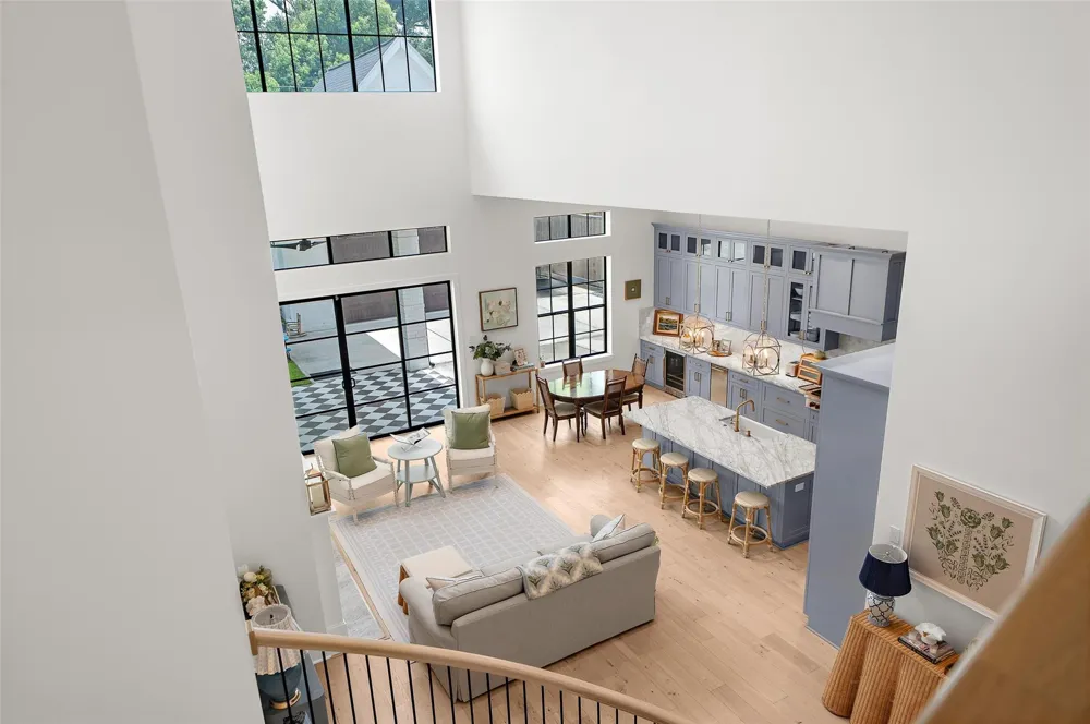 215 W 34th Street Houston, TX 77018