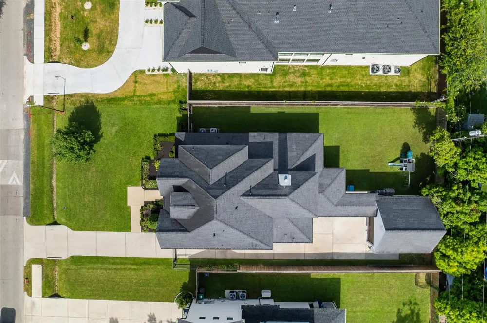 215 W 34th Street Houston, TX 77018