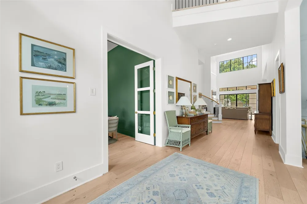 215 W 34th Street Houston, TX 77018