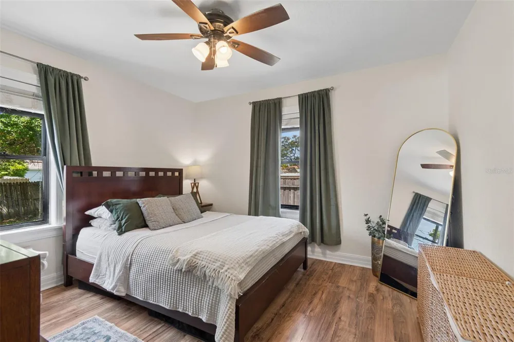 4924 45TH AVENUE St Petersburg, FL 33709